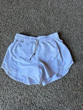 CRZ YOGA White Women's Athletic Shorts with Drawstring